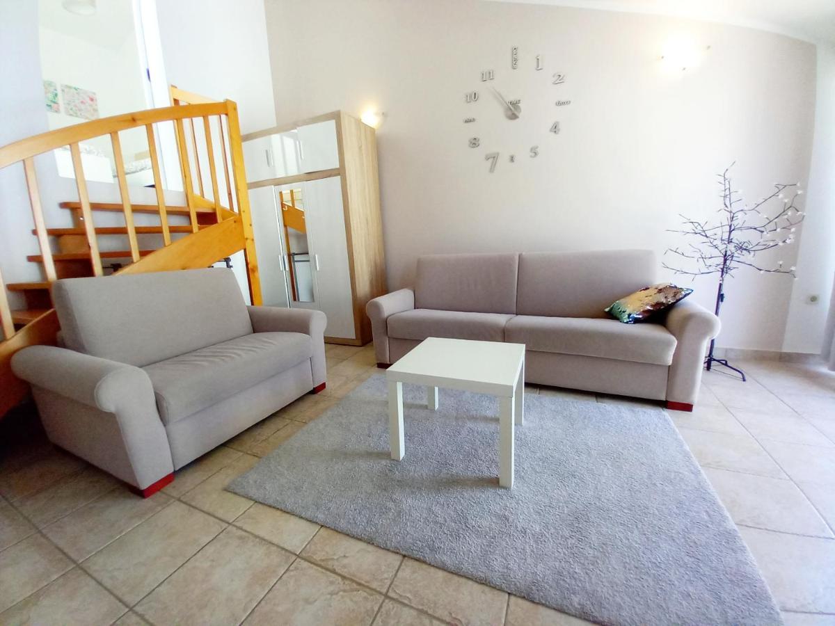 Apartment Karlo Medulin Bagian luar foto